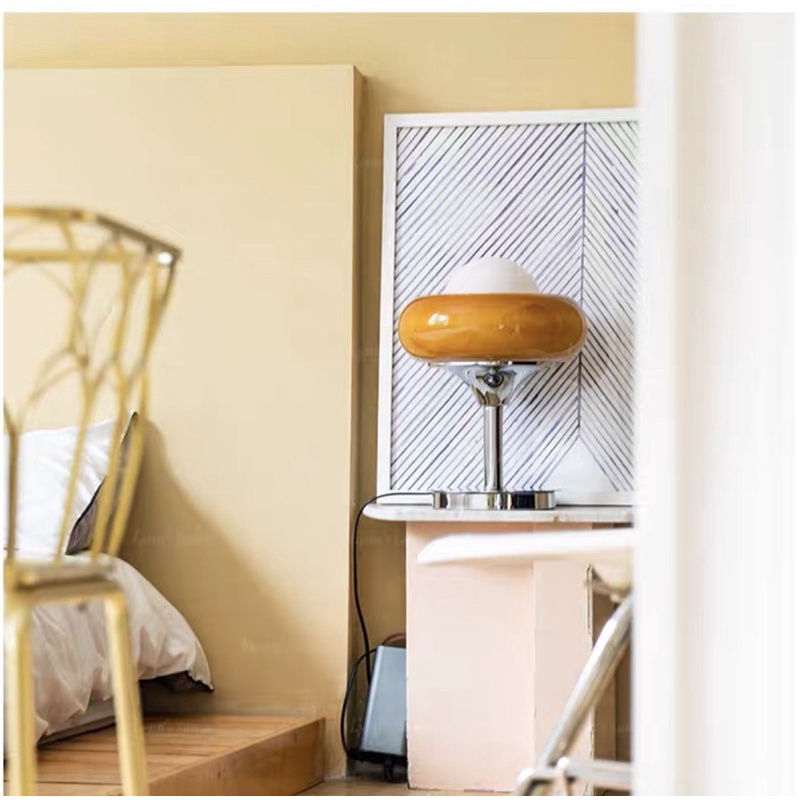 Đèn ngủ để bàn Egg lamp phong cách vintage cổ điển