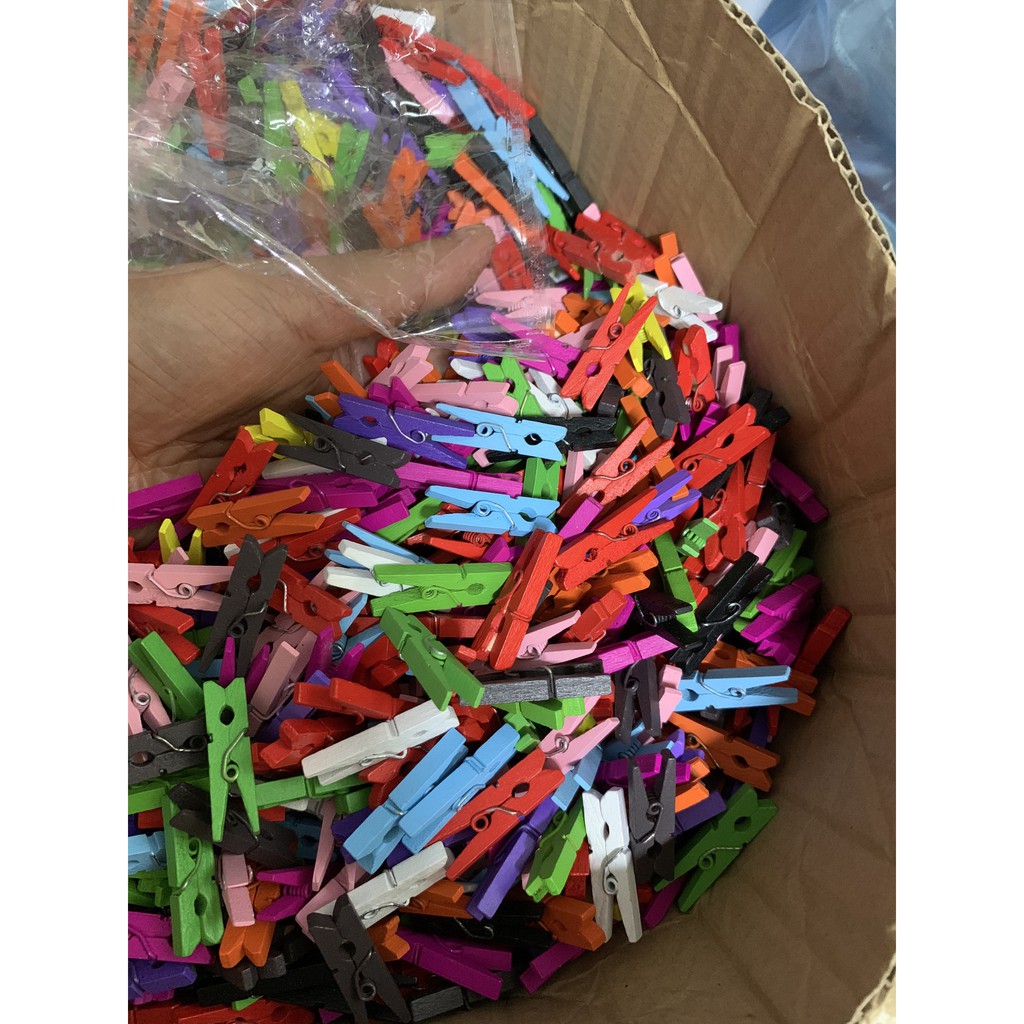 Kẹp mầu loại 3cm (10 kẹp +1m dây gai)