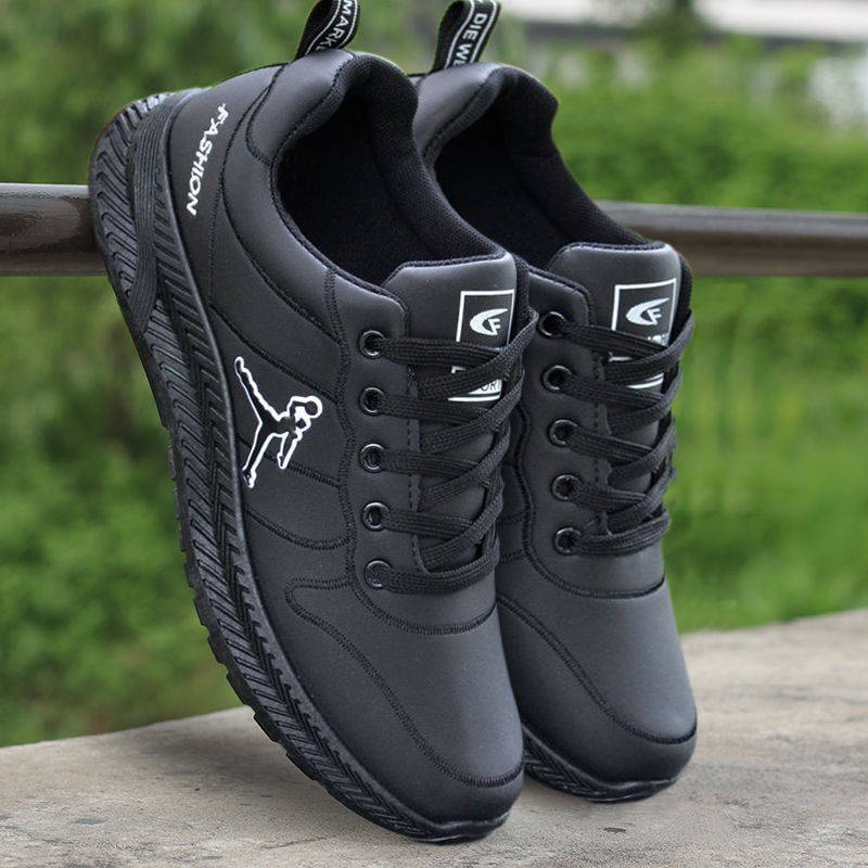 Giày thể thao đế bằng Giày Da Thể Thao Màu Đen Thoáng Khí Chống Thấm Nước Dễ Phối Đồ Thời Trang Mùa Xuân Cho Nam