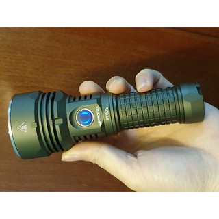 Đèn pin siêu sáng astrolux ft02s 11000 lumen nhiệt mầu 5700k chip led 4* cree xhp50.2