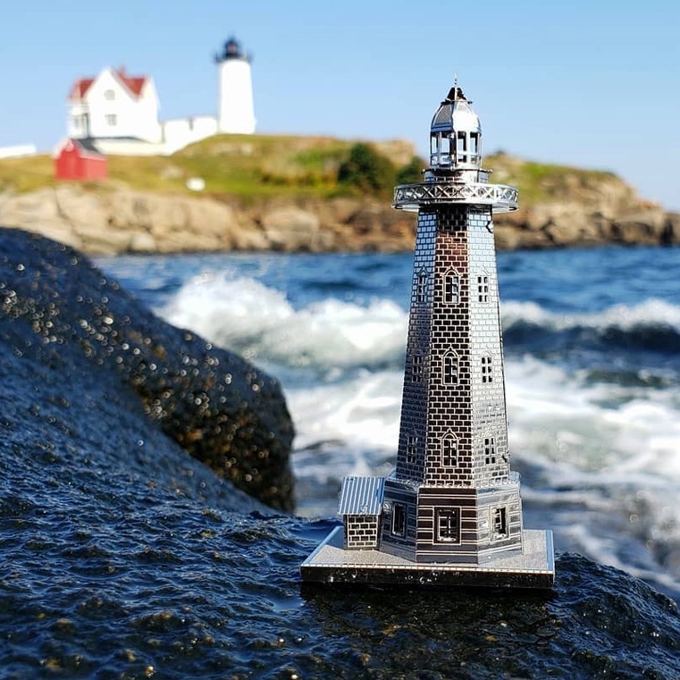 Mô Hình Kim Loại Lắp Ráp 3D Metal Mosaic Ngọn Hải Đăng The Light House [chưa ráp]