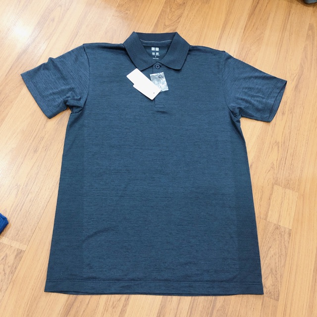 Áo Polo Uniqlo xách Đức