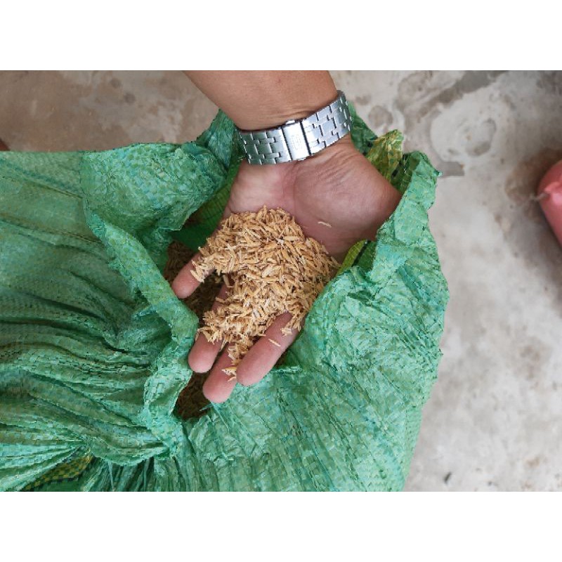 Trấu tươi bán theo kilogam