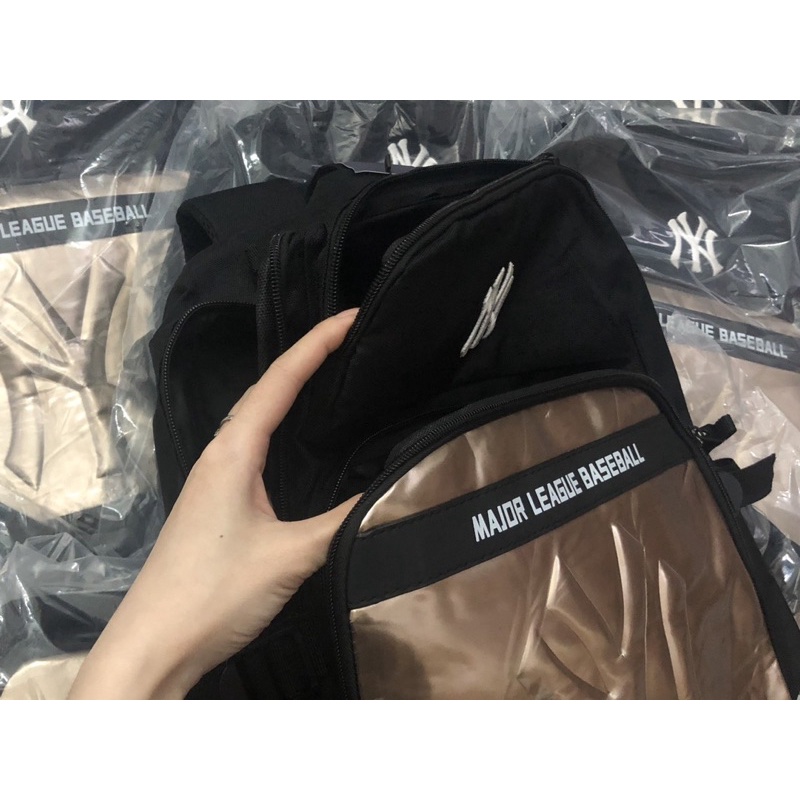 Balo MLB phối xanh cho bé trai