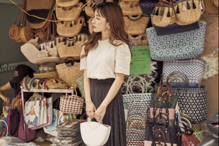 Áo Linen Phối Ren Thêu