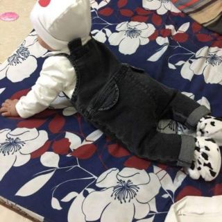 YẾM JEANS ĐEN + ÁO