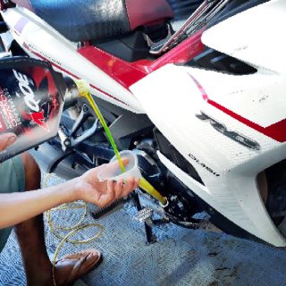 1,1L Motul 300v Pháp (3tem)