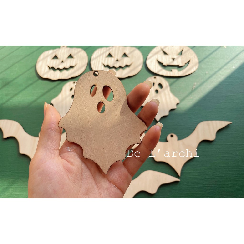 Trang trí Halloween bằng gỗ (hình quả bí ngô, con ma, con dơi)