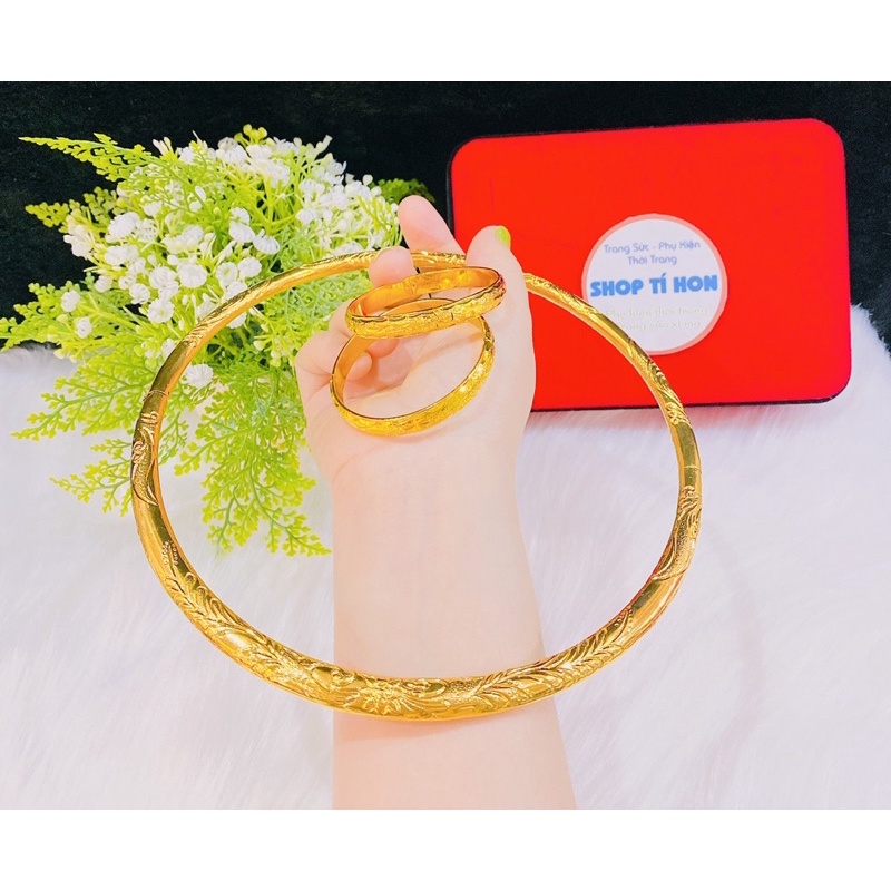 Set 1 kiềng cổ dẹp chạm hoa văn 2 vòng tay cưới chạm hoa văn dát vàng 24 cao cấp mẫu mới về