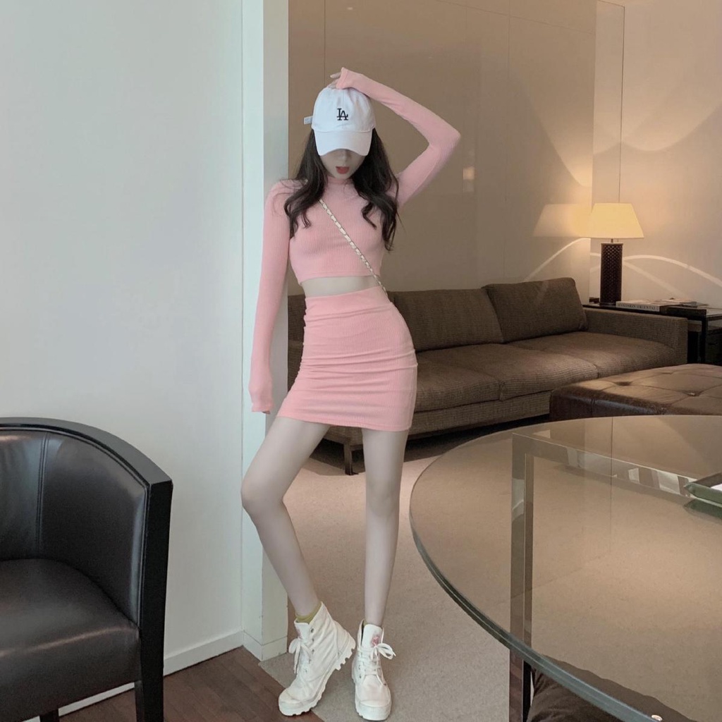 Set đồ Perty gồm ao tay dài ôm dáng và chân váy ngắn thời trang quyến rũ