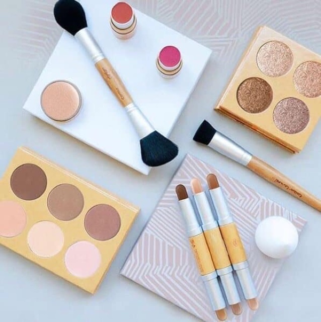 Tạo khối highlight mỹ phẩm hữu cơ Couleur Caramel | BigBuy360 - bigbuy360.vn