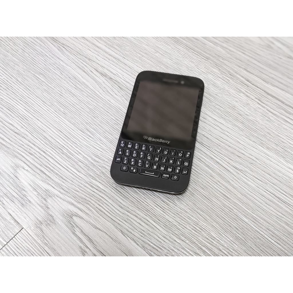 Blackberry Q5
