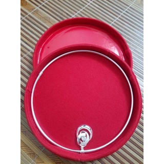 Kiềng bạc cứng kèm mặt có 2 màu trắng và đỏ