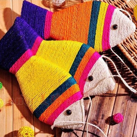 Đồ Chơi Cào Móng Hình Con Cá Cho Mèo (Có Dây Treo) BCM002 MIAOCAT