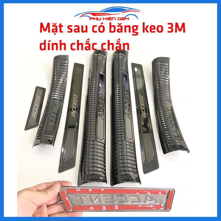 Bộ ốp bậc cửa trong ngoài nẹp bước chân Accent 2018-2019 vân Titan chống trầy trang trí xe