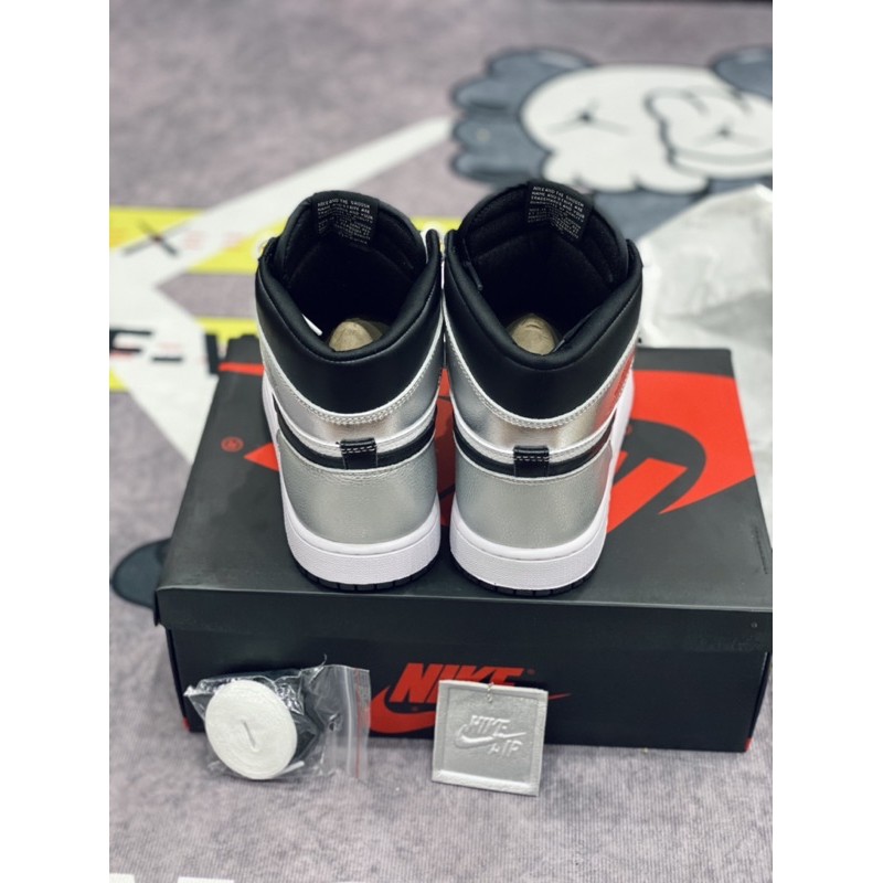 [AGsneaker] Giày thể thao JD1 cổ cao màu bạc nhũ đi đúng size... | BigBuy360 - bigbuy360.vn