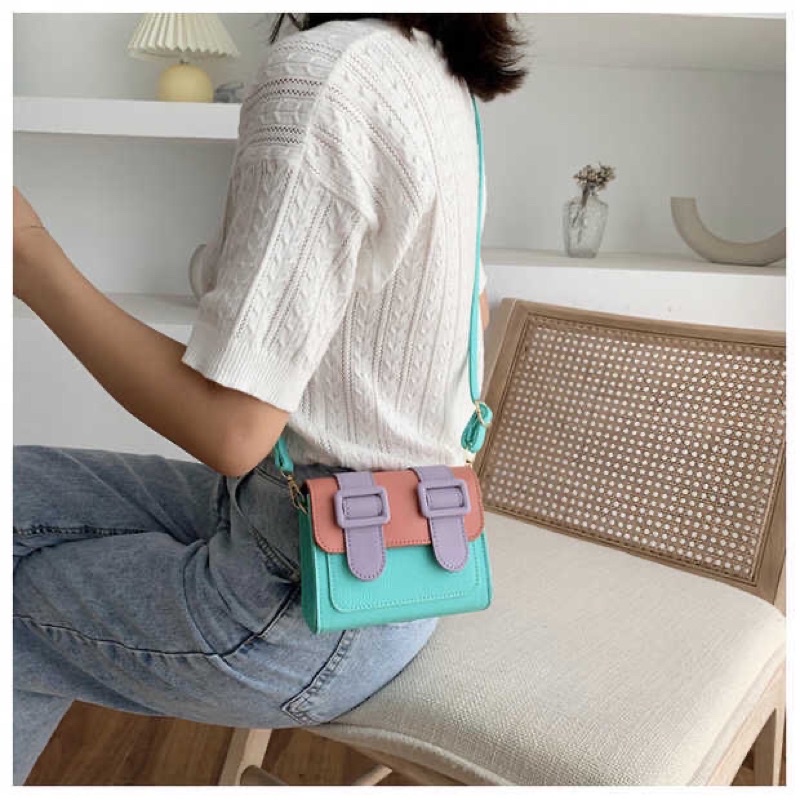 Túi vuông đeo chéo cho nữ thời trang 2022