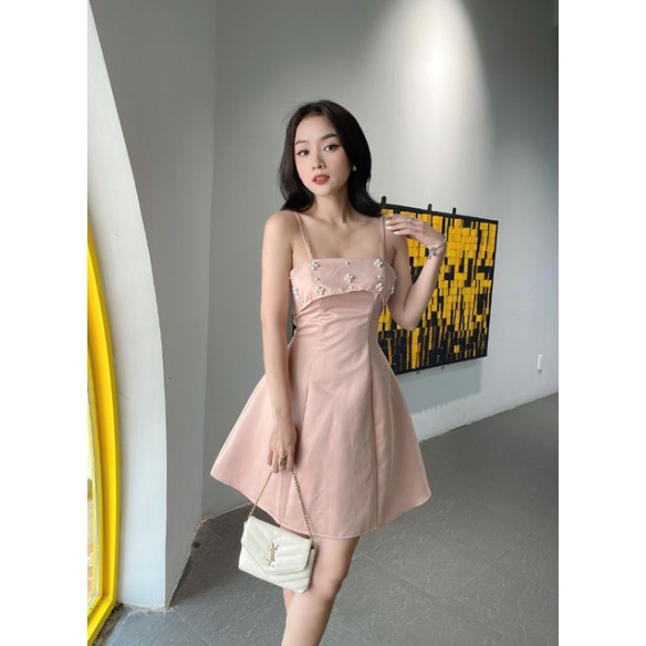 ĐẦM 2 DÂY ĐÍNH CƯỜM TRƯỚC NGỰC