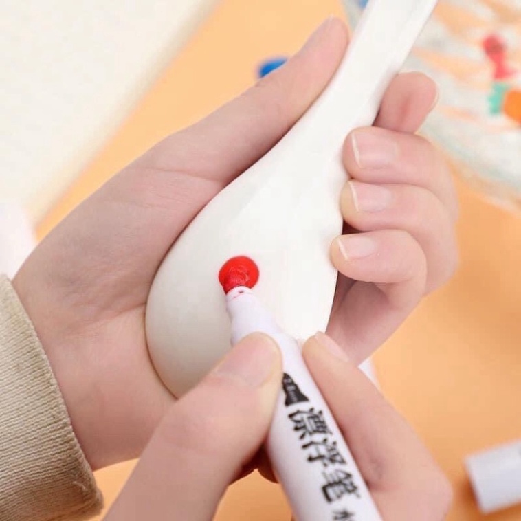BỘ 12 BÚT VẼ TRÊN NƯỚC MA THUẬT HOT TOP TOP Kèm 1 thìa
