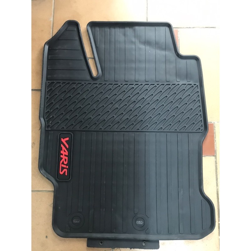 Thảm trải sàn , lót sàn cao su theo xe Toyota Yaris 2010 - 2022