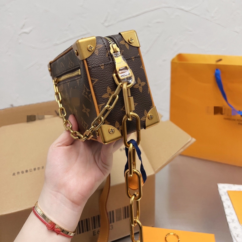 Túi hộp LV siêu đỉnh. hàng HOT 100%. nhiền là mê rồi ạ.