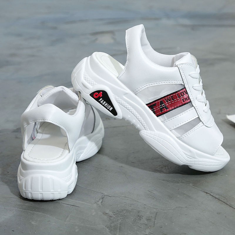 Giày sandal kiểu dáng thể thao đế dày kiểu dáng cá tính cho nữ | BigBuy360 - bigbuy360.vn