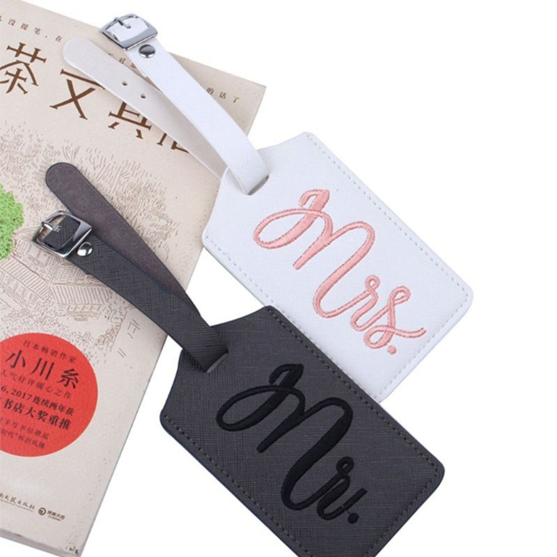 QQ Thẻ Tên Gắn Hành Lý In Chữ Mr &amp; Mrs Dễ Thương