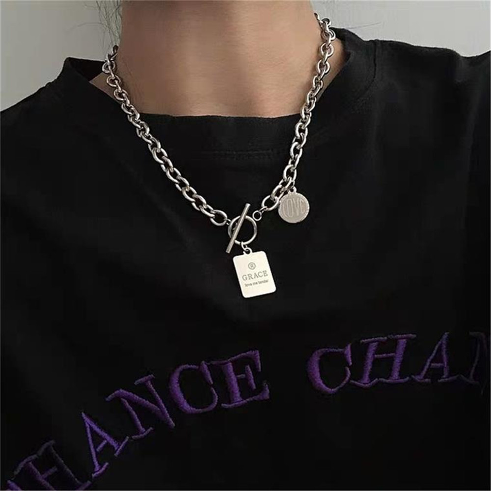 Vòng Cổ Choker Bản Dày Mặt Chữ Vuông Phong Cách Punk