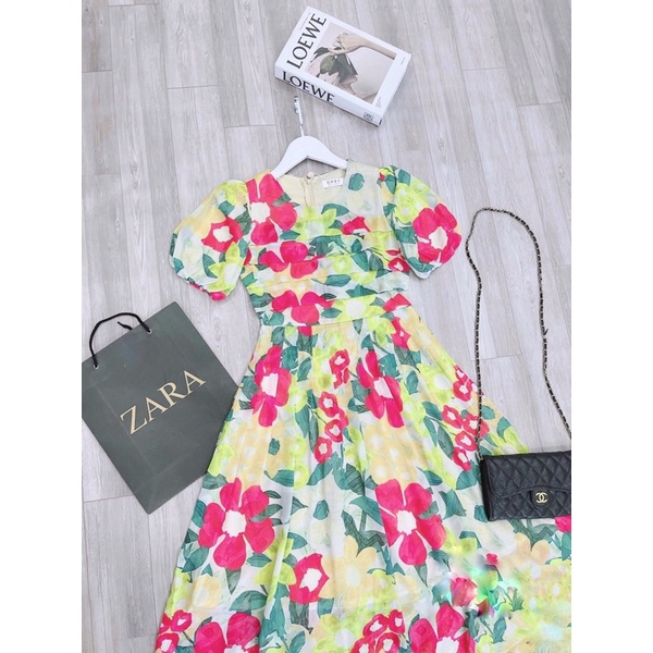 VÁY HOA/ĐẦM HOA XẾP LY NGỰC EO DÁNG DÀI NỔI BẬT | BigBuy360 - bigbuy360.vn