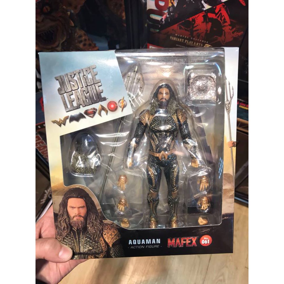 Mô hình Aqua man đế vương Atlantis Mafex