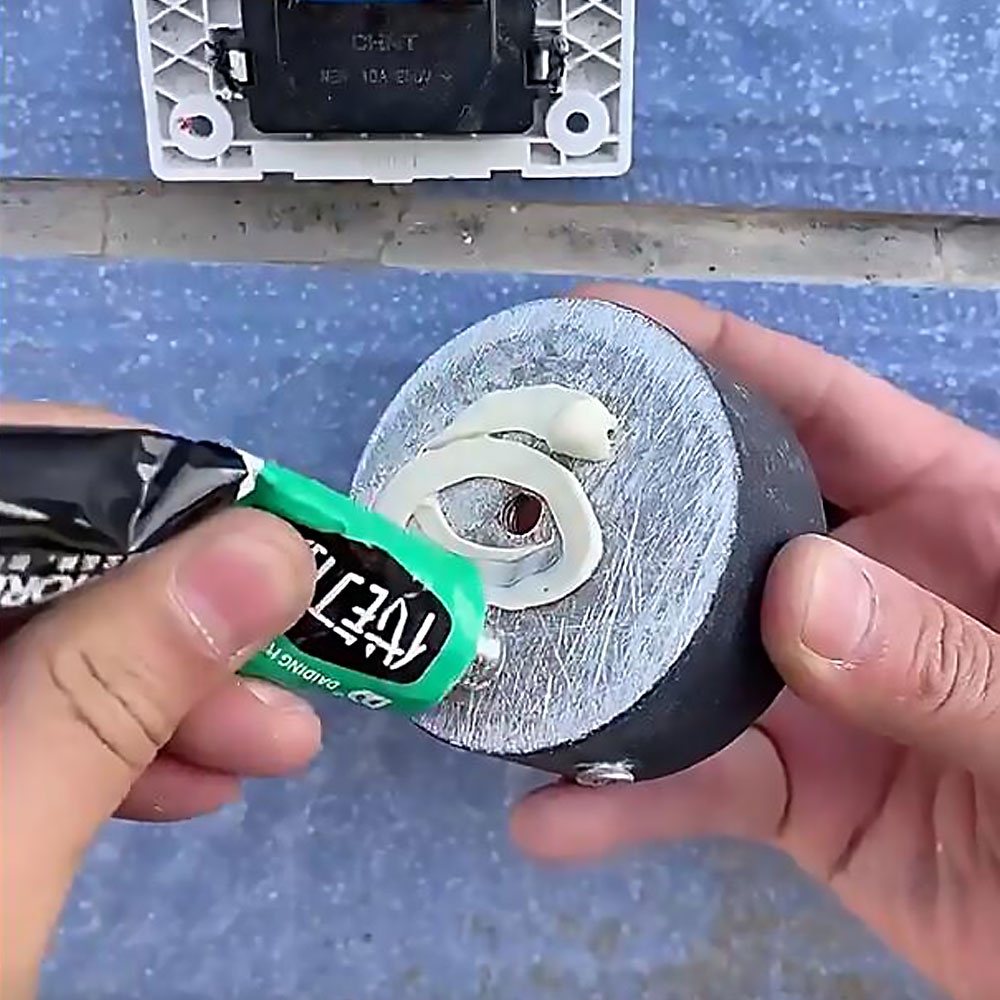 Keo Dán Móng Tay Nhanh Khô Không Đục Lỗ Đa Năng