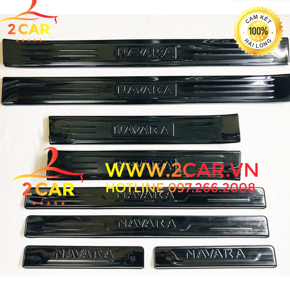 Nẹp bước chân trong, ngoài xe Nissan Navara 2015-2021 chất liệu titan cao cấp