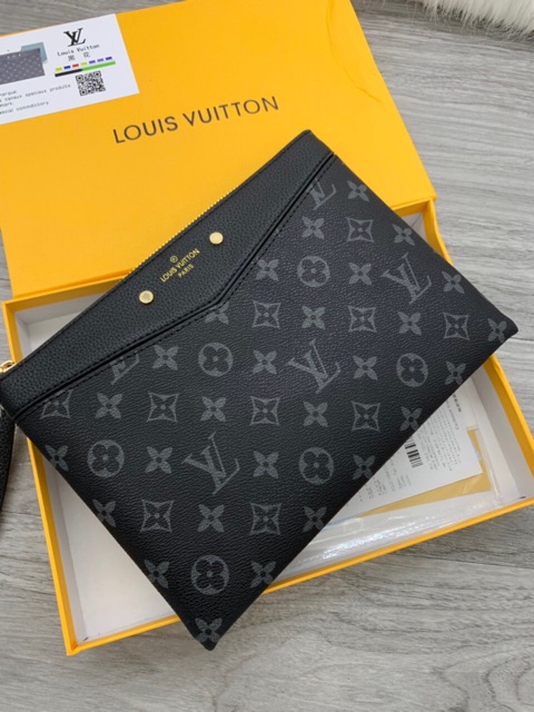 Clucth cầm tay lv