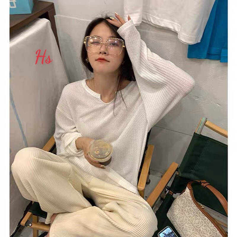 Áo kiểu , áo thun dài tay chất tăm cổ V thụng siêu xinh | BigBuy360 - bigbuy360.vn