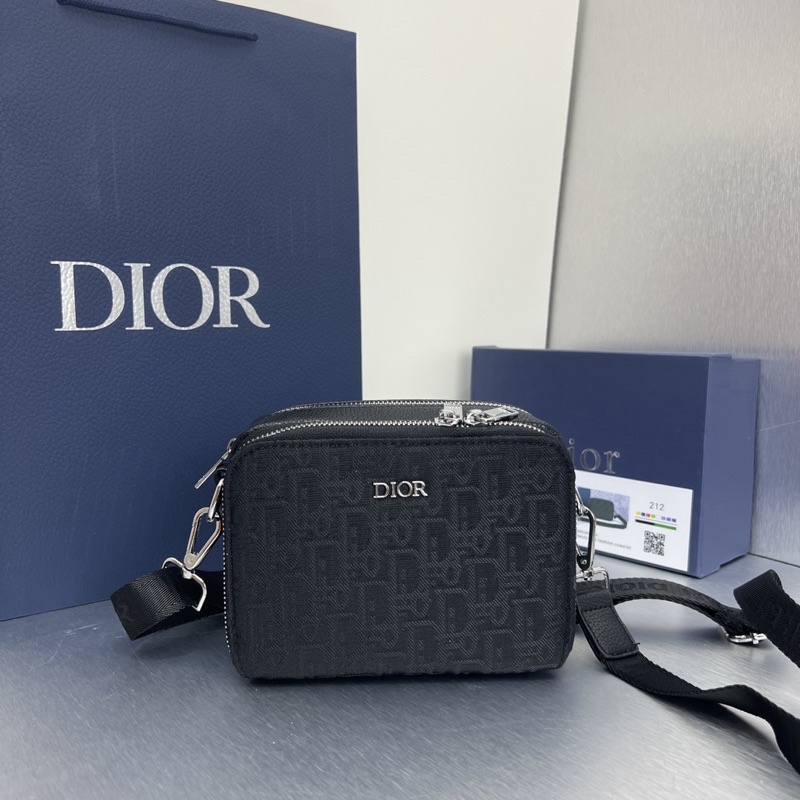 TÚI ĐEO CHÉO DIOR DÁNG UNISEX