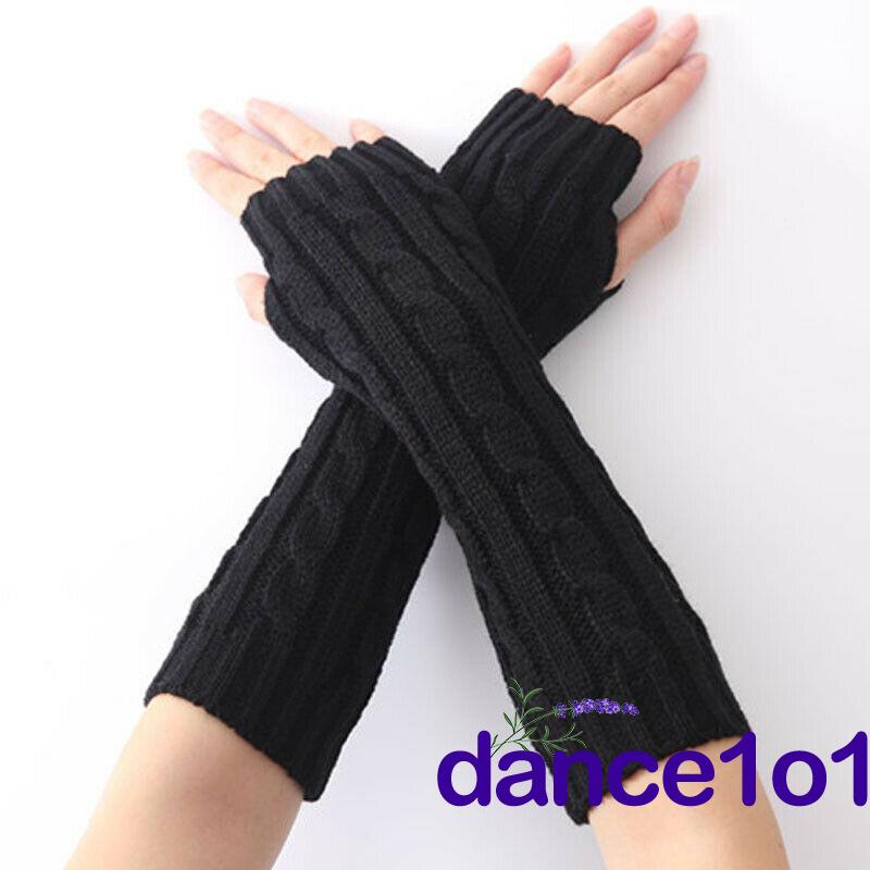 Găng tay len hở ngón giữ ấm độc đáo cho nữ