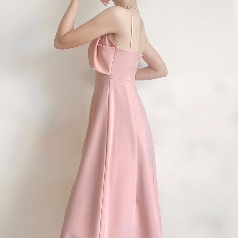 Đầm xoè hồng Tiểu Design phom dài hai dây
