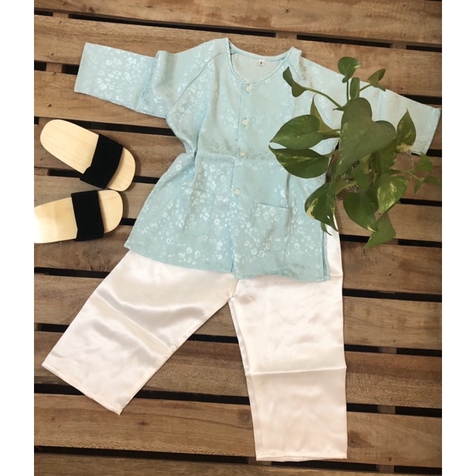 Bà Ba Gấm Hoa Bé Gái