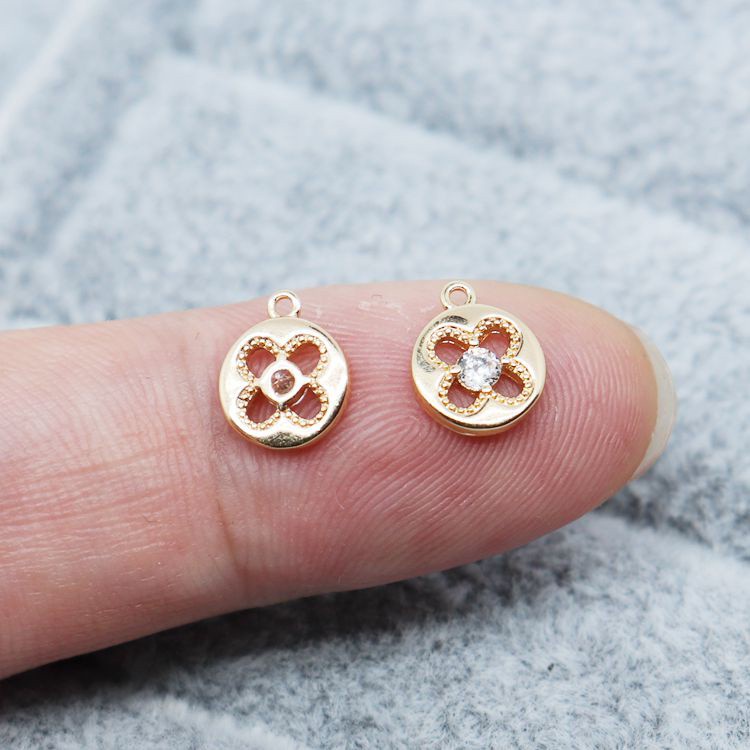 Mặt Dây Chuyền Hình Ngôi Sao Năm Cánh Mạ Vàng 18K