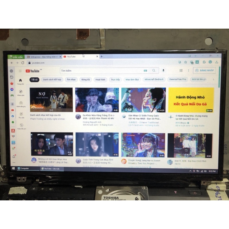 Màn laptop lỗi 12.5 slim 30pin chuẩn hd - lỗi hư 1/2 nhoè