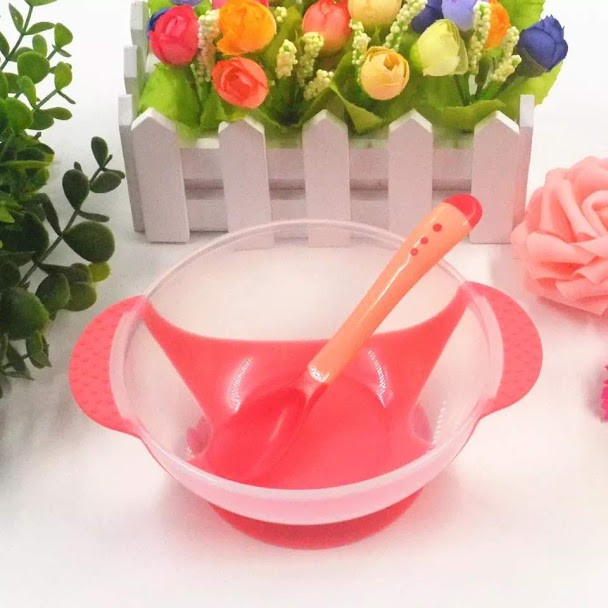 BÁT ĂN DẶM CÓ ĐẾ HÚT CHÂN KHÔNG CHỐNG ĐỔ CÓ NẮP VÀ THÌA SILICOL BÁO NÓNG