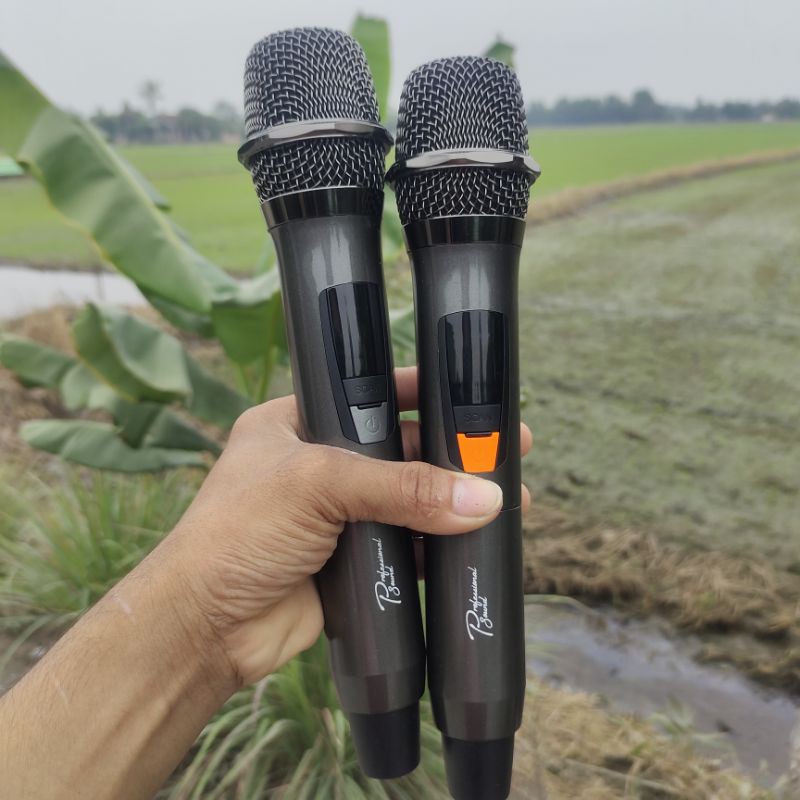 Micro Karaoke Kim Loại Sóng UHF Tần Số Cao Cấp - Mic Cho Mọi Loa Kẹo Kéo - Mẫu Mới Nhất - Thu Giọng Hát Tốt Nhẹ Nhàng