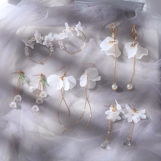 Set bông tai cho các cô gái