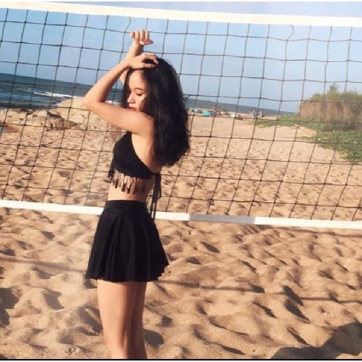 Đồ Bơi Nữ Bikini Đi Biển 2 Mảnh Yếm Kèm Váy Có Quần Trong Kín Đáo VATIXA BKN114