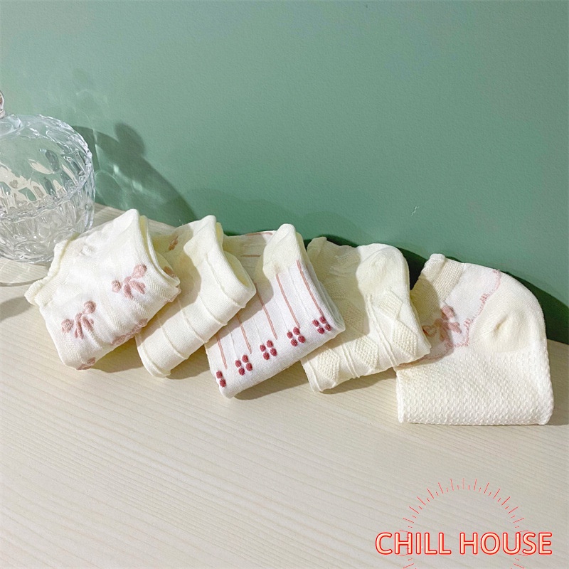 Tất nữ-tất cổ ngắn nền trắng hoạ tiết hình hoa kute T783 CHILL HOUSE