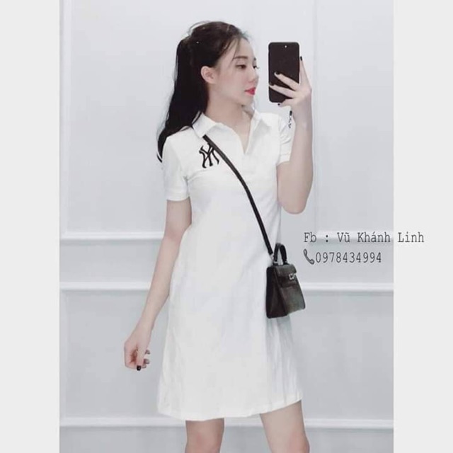 Váy cổ đức