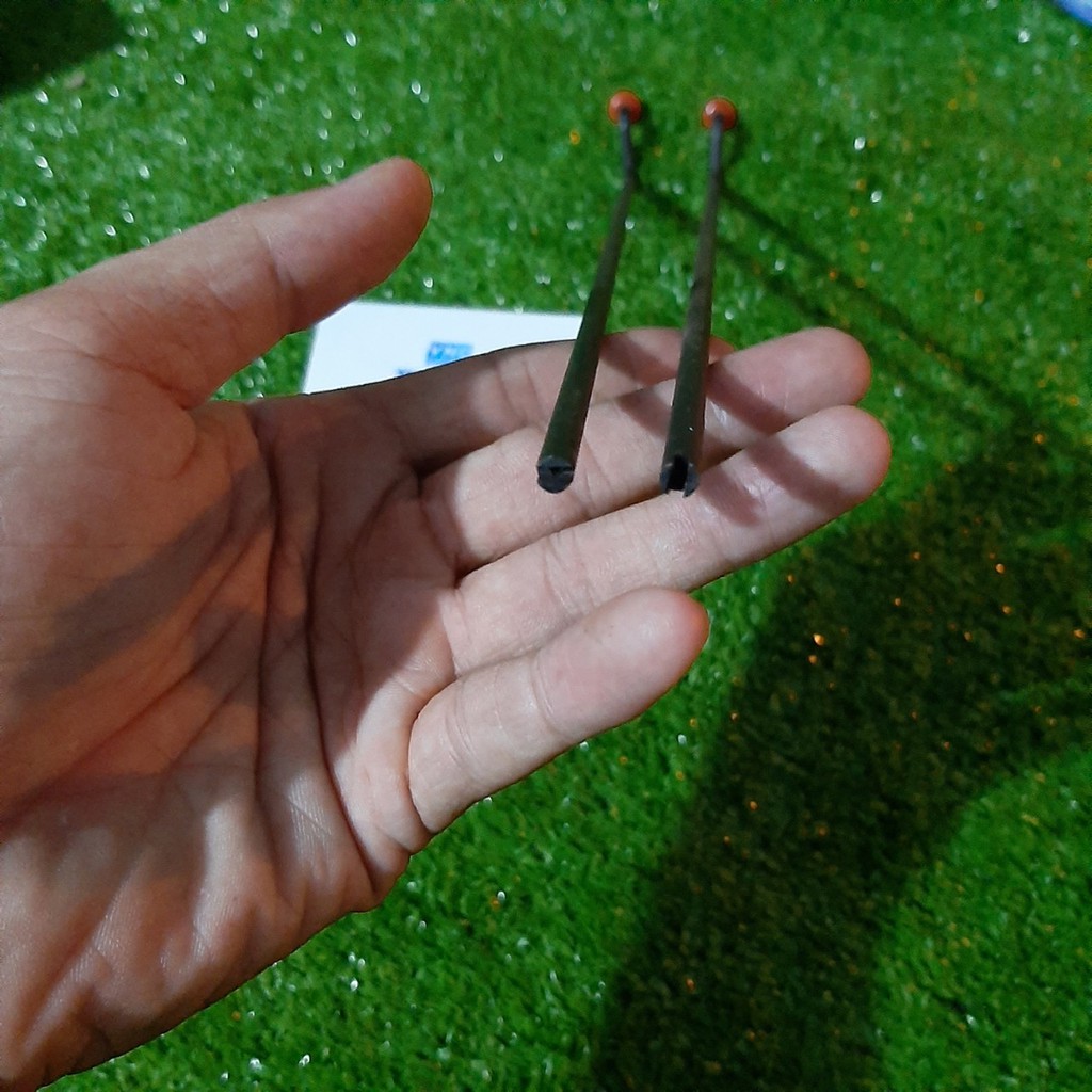 2 cây ty quay gắn tay bơm quay lốp xe tải