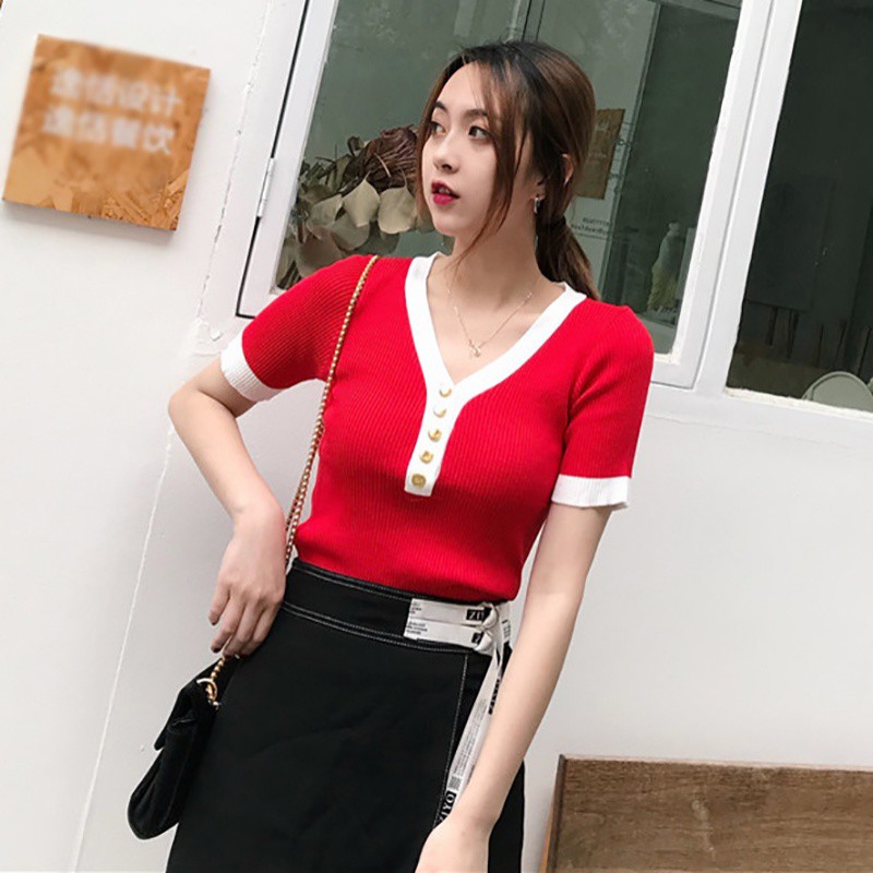 Áo thun dệt kim tay ngắn phối nút thiết kế cổ chữ V thanh lịch