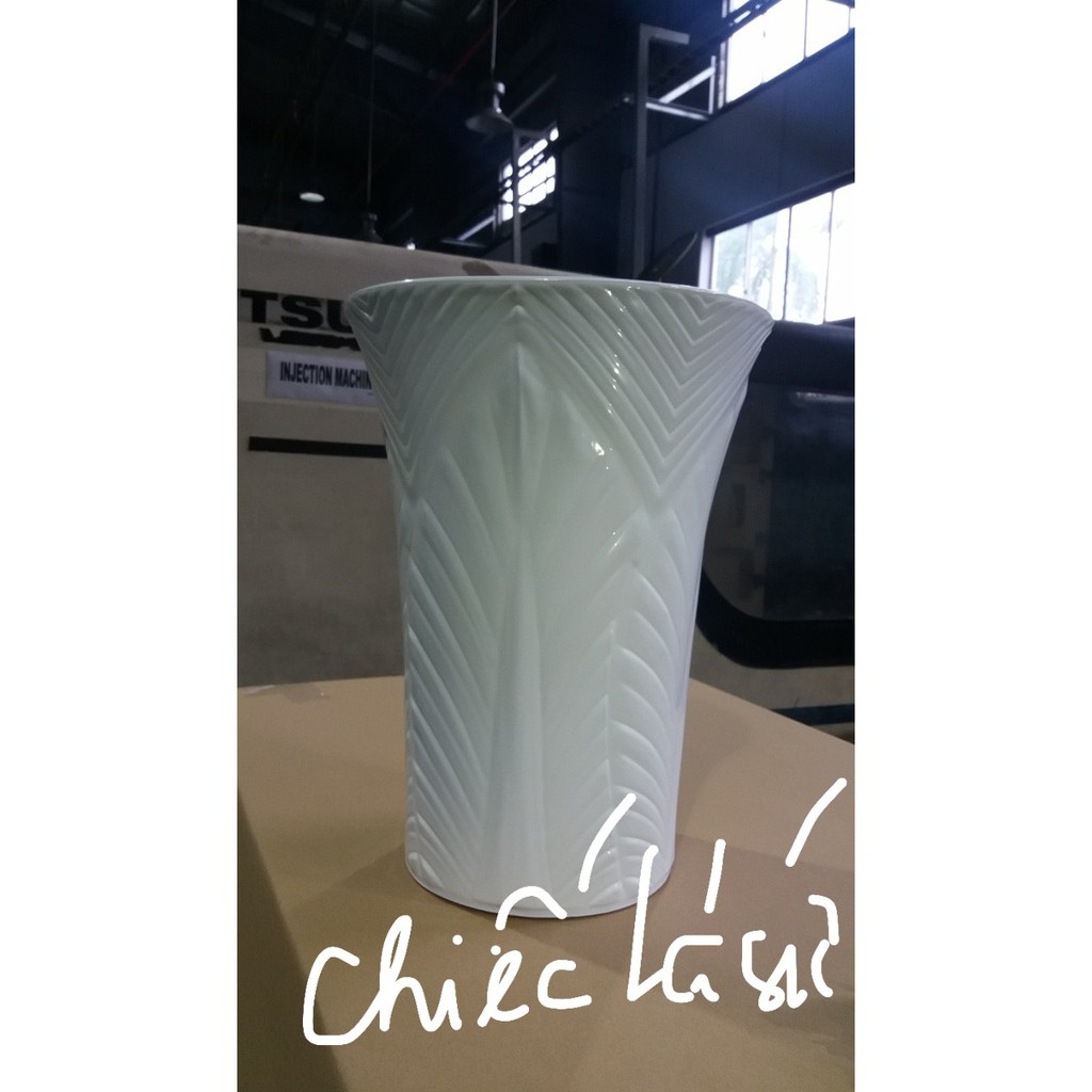 Chậu nhựa chiếc lá giả sứ 250