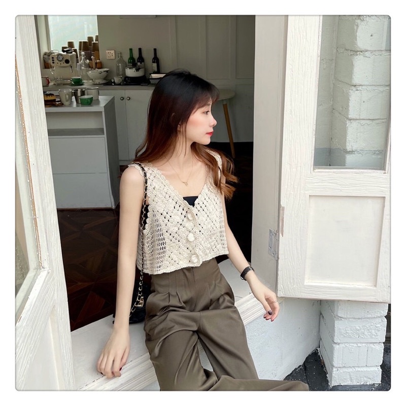 Áo Khoác Gile Len Đan Lưới Croptop 3 Cúc Tròn
